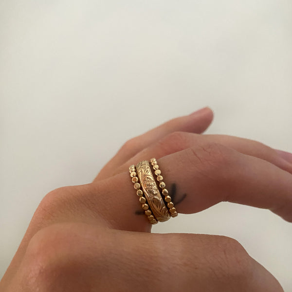Minimal Stacking Set